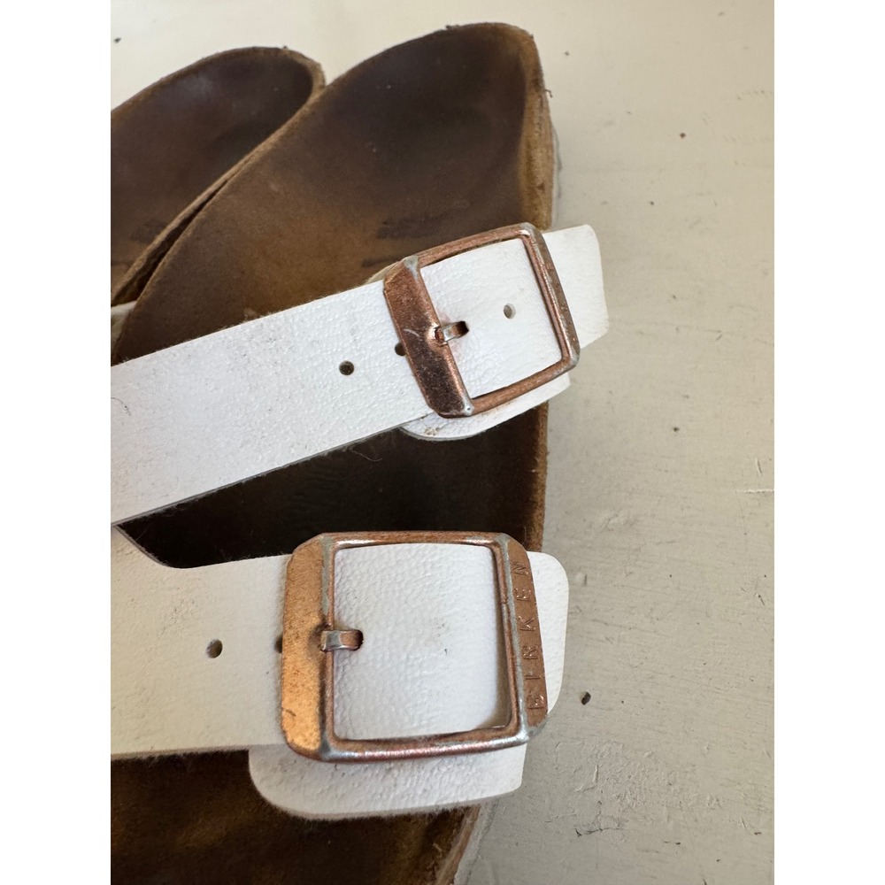 Birkenstock while Yao sandal size 38 (7-7.5) - Picture 5 of 10